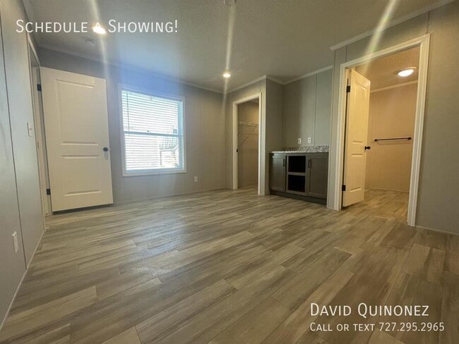 Building Photo - 701 Mill St