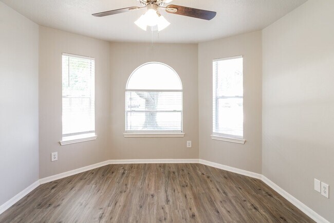 Building Photo - 4815 Gypsy Forest Dr