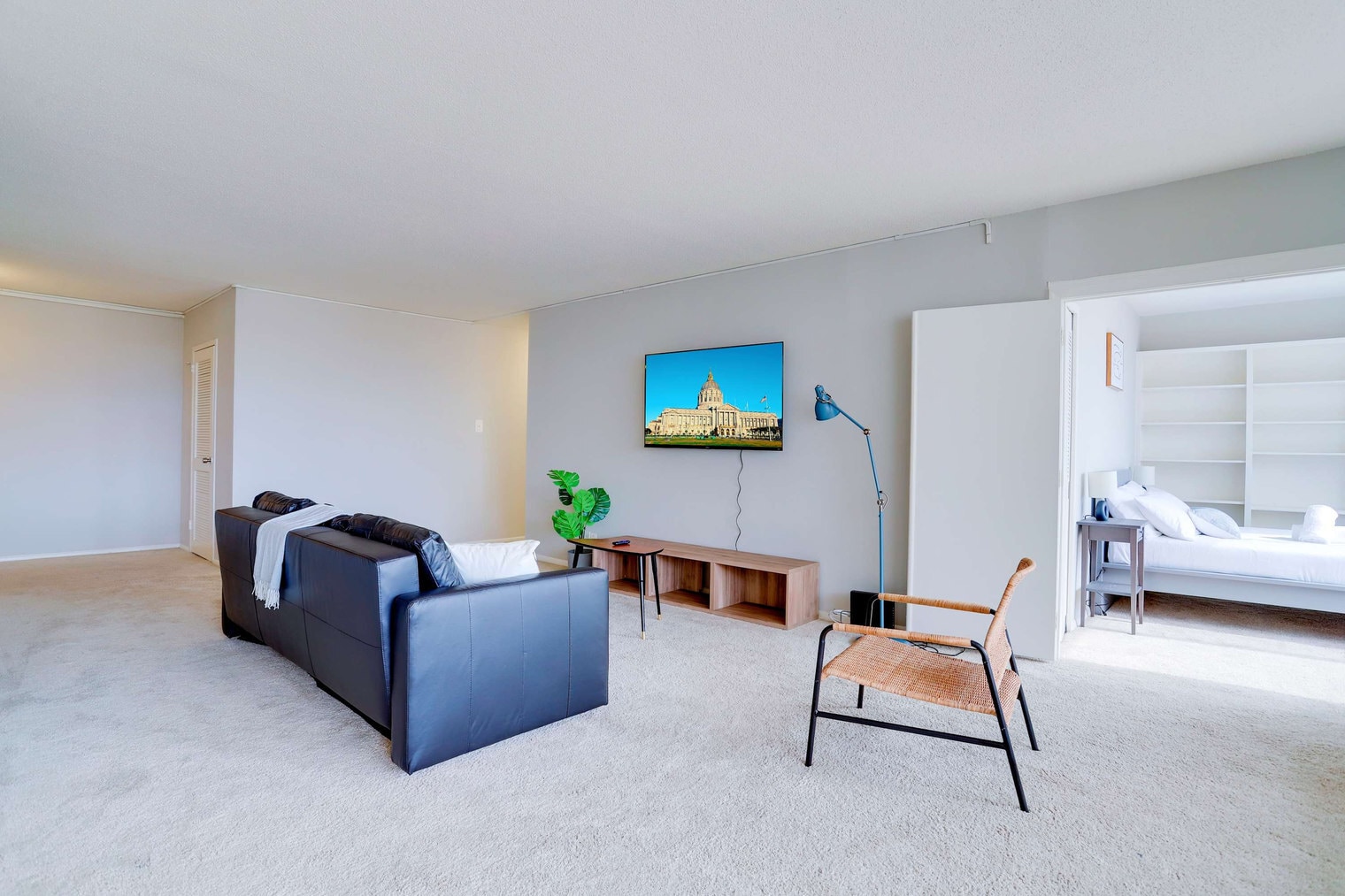 Building Photo - 2111 Richmond Hwy