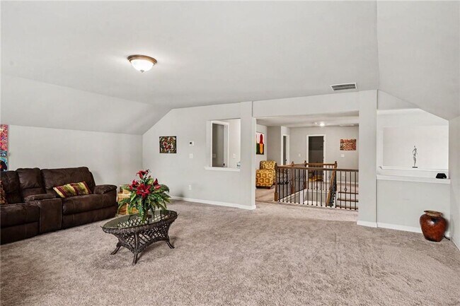 Building Photo - 521 Redchurch Dr