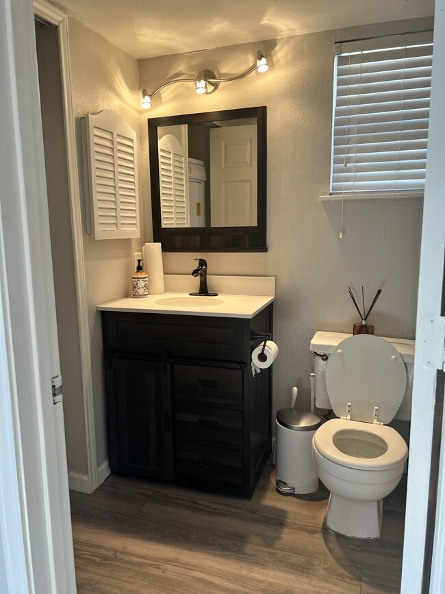 Building Photo - 3033 San Jacinto St