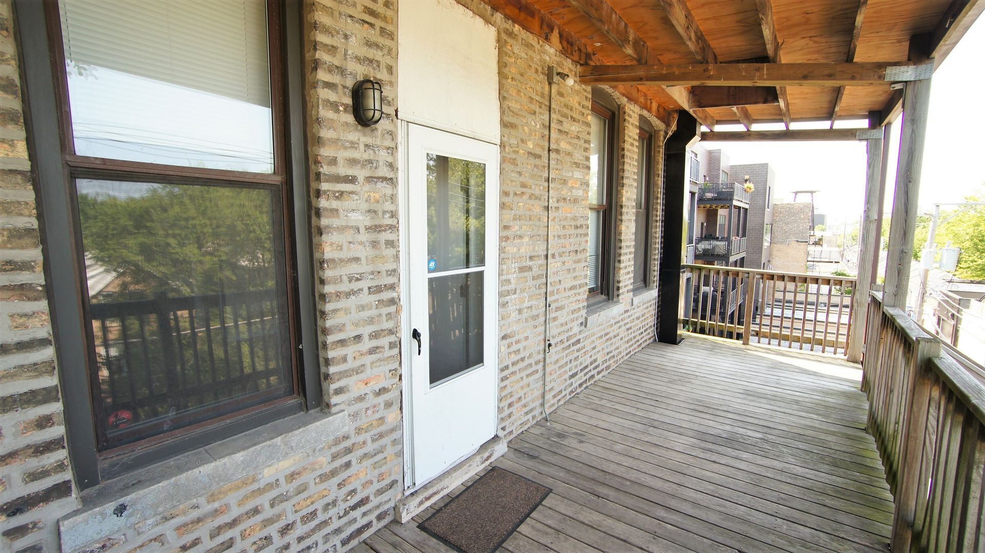 Building Photo - 1850 N Milwaukee Ave