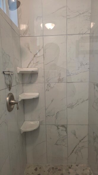 Building Photo - 728 Norbert Dr