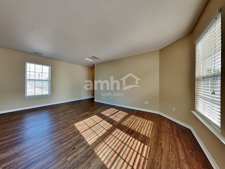 Building Photo - 12655 Endurance Dr