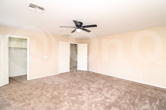 Building Photo - 6333 W Valencia Dr