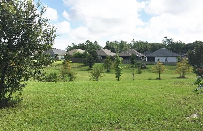 Building Photo - 7879 SW 80th Dr