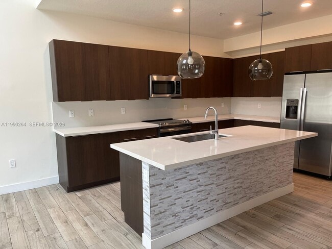 Building Photo - 4700 NW 84th Ave