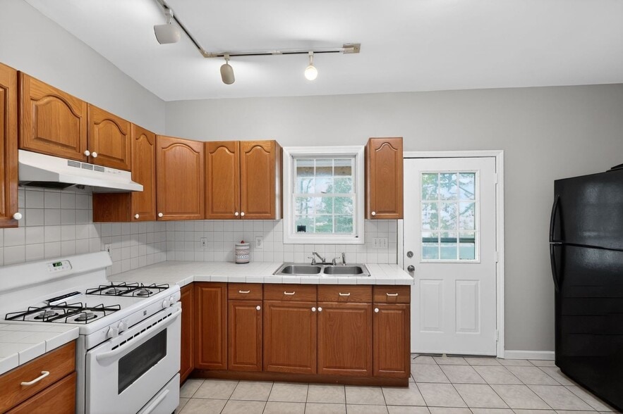 Building Photo - 1719 Madison Ave