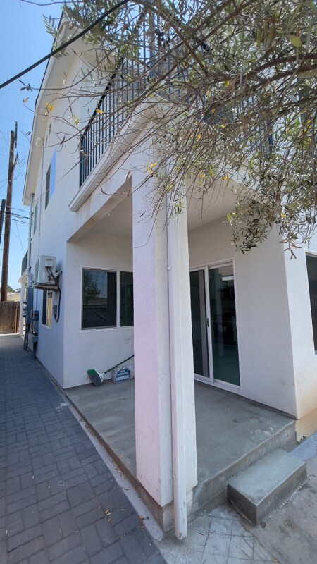 Building Photo - 2579 Fairmount Ave