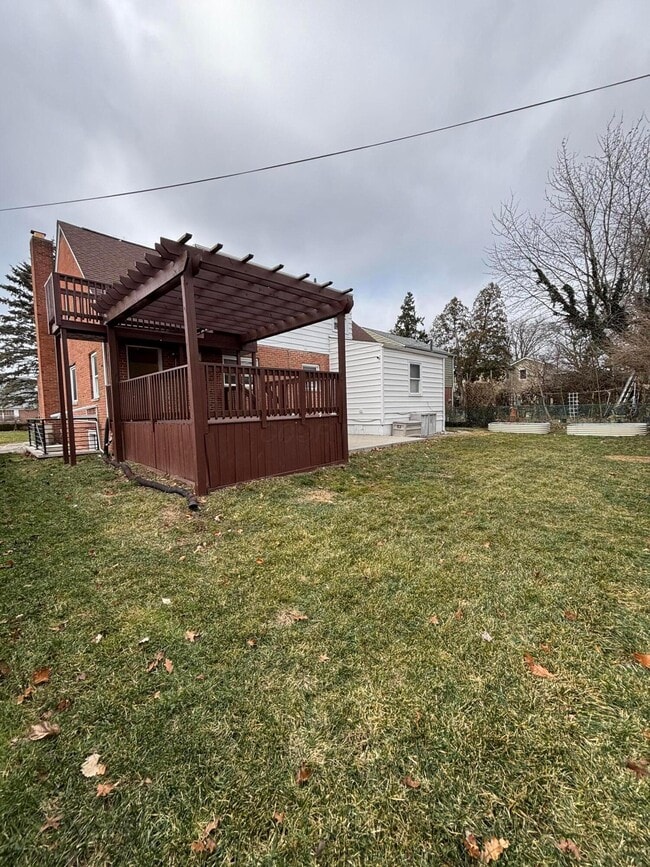 Building Photo - 514 Enfield Rd