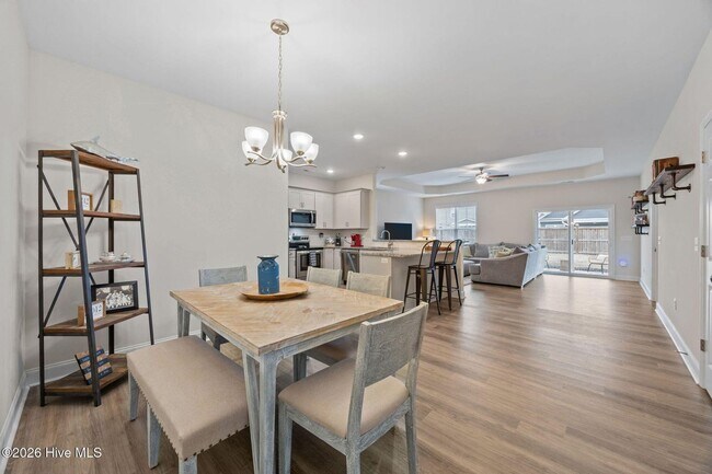 Building Photo - 3 Bed 2 Bath Unfurnished Single Family Home