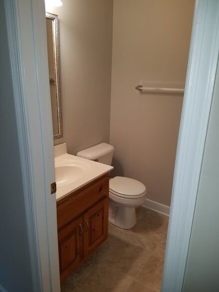 Building Photo - 7035 Evergreen Rd