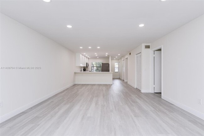 Building Photo - 21559 Cypress Hammock Dr