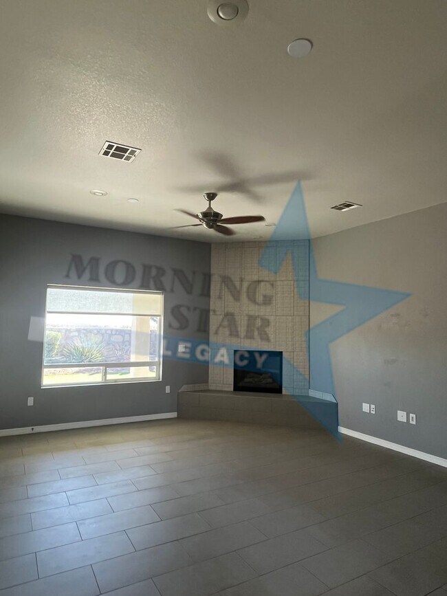 Building Photo - Charming 3-bedroom, 2-bathroom w/ views!