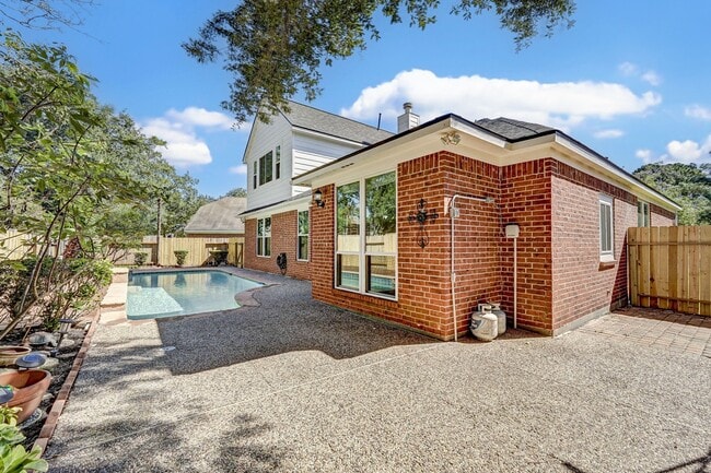 Building Photo - 15127 Trumpet Vine Ln