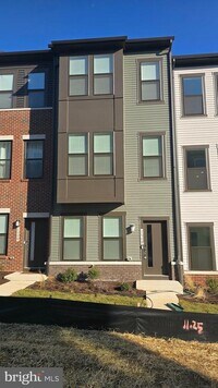 Building Photo - 1510 Bottlebrush Ln