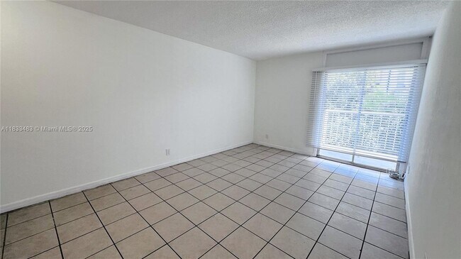 Building Photo - 801 NW 47th Ave