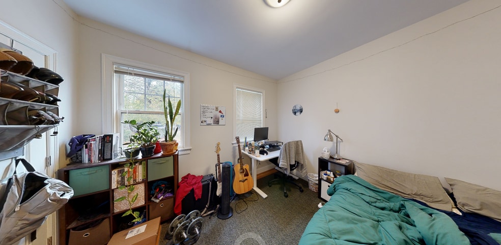 Building Photo - 16 Marney St