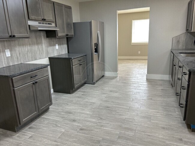 Building Photo - 316 Timber Ridge Dr