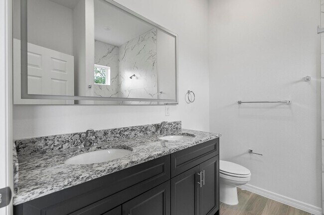 Building Photo - 31 Louvet Ln