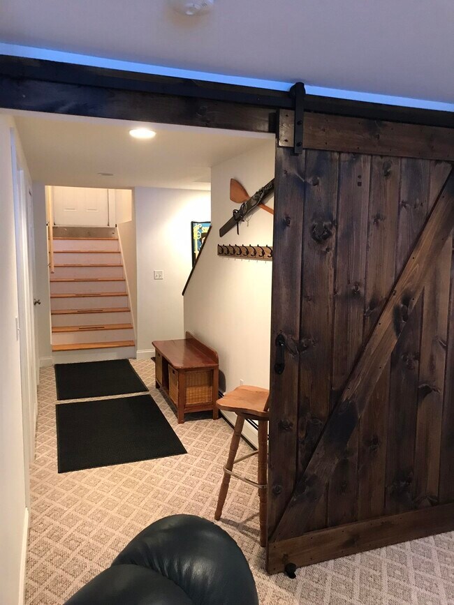 Building Photo - 562 New Hampshire Rte 103