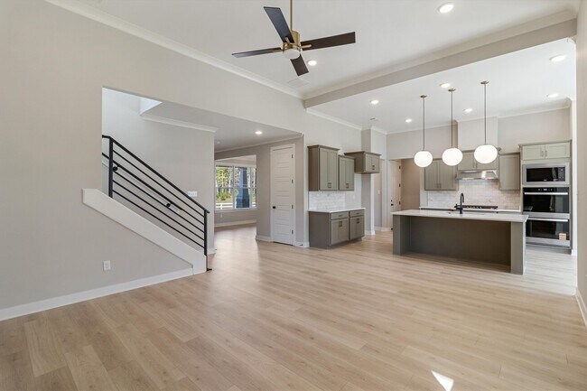 Building Photo - 531 Laurel Pk Dr