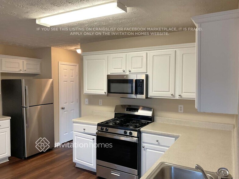 Building Photo - 6544 Huntington Ct