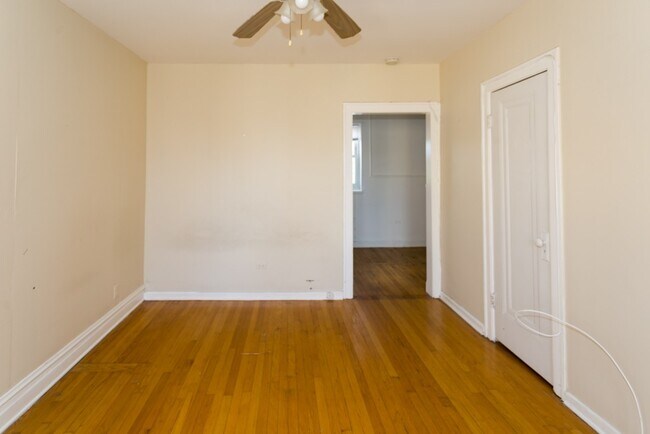 Building Photo - 4409 N Kenneth Ave