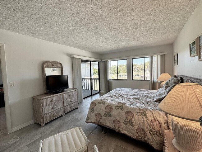 Building Photo - 4543 Longwater Chase