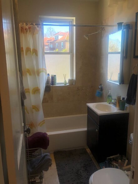 Building Photo - 120 Brainerd Rd