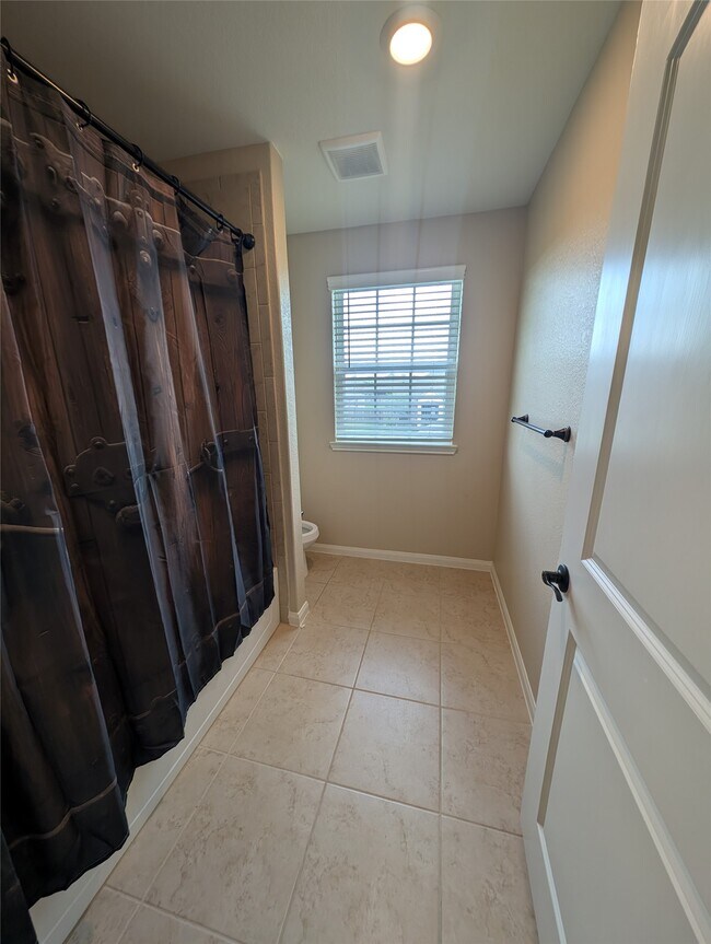 Building Photo - 21210 Echo Manor Dr