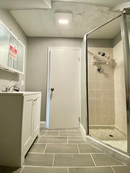 Building Photo - 46 Lambert Ave