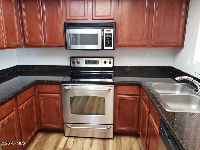 Building Photo - 5757 W Eugie Ave