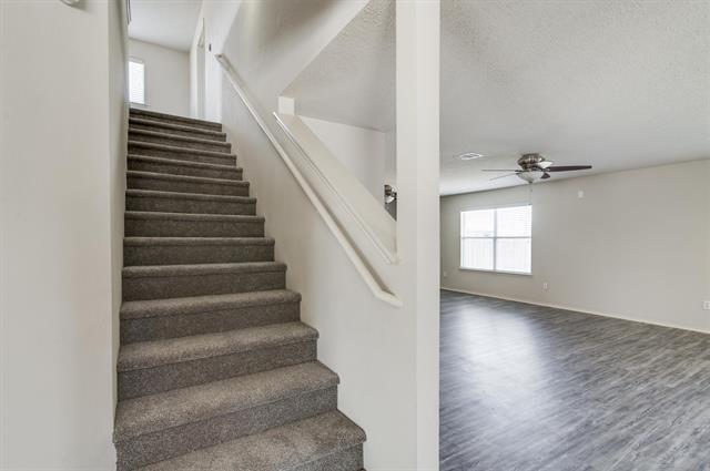 Building Photo - 8857 Stirrup Way