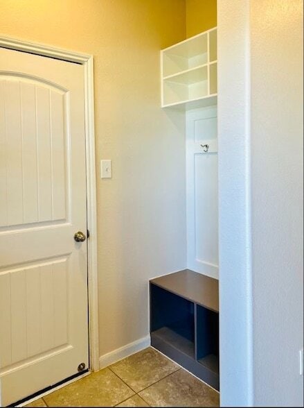 Building Photo - 21423 Holly Heights Rd