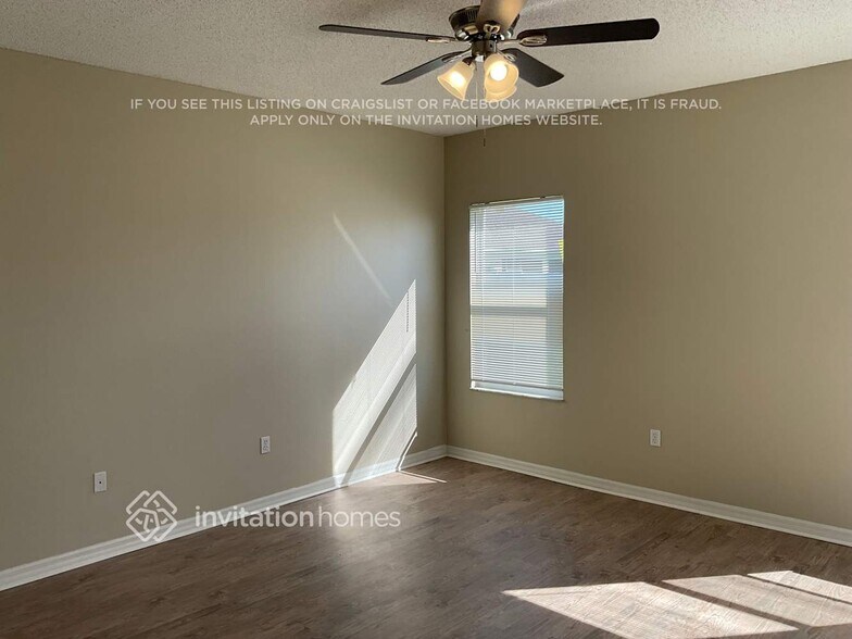 Building Photo - 467 Tamarind Parke Ln