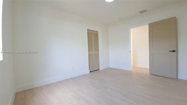 Building Photo - 819 NW 48th St