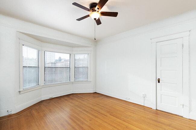 Living Room - Elite Court Apartments
