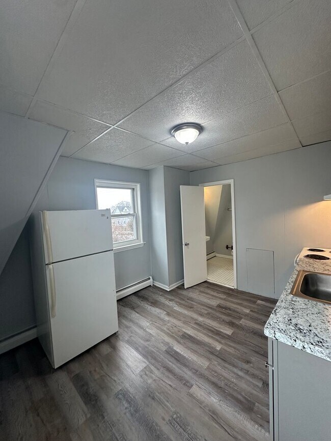 Building Photo - 1133 Madison Ave