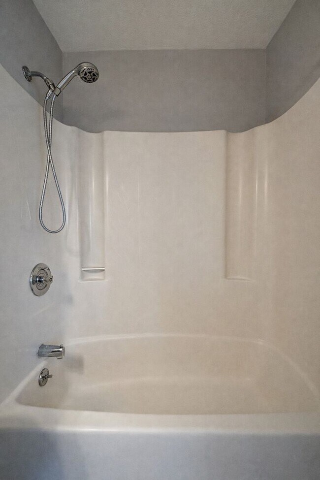 Building Photo - 1718/1720 SW Santa Barbara PL