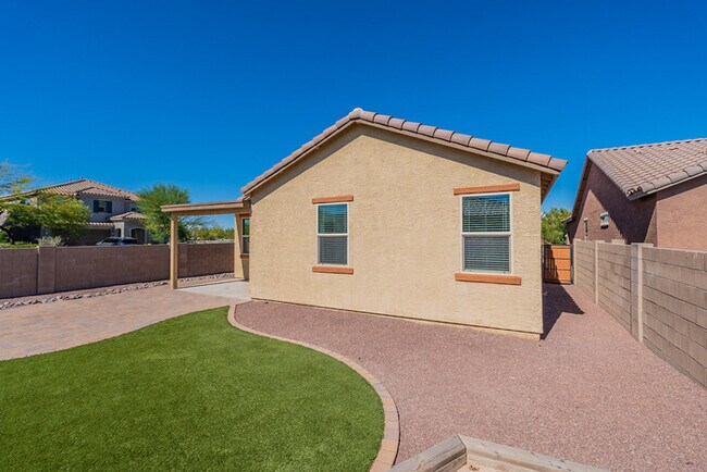 Building Photo - Gladden Farms Home