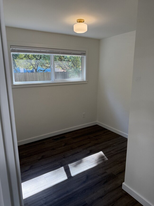 Building Photo - 4239 S 184th Pl