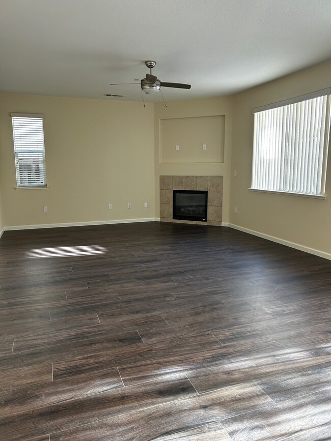 Building Photo - 2155 Bolero Dr