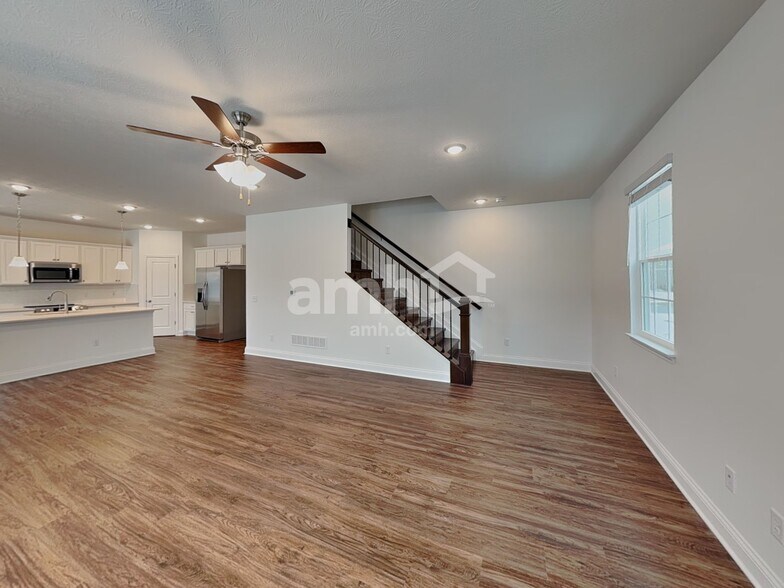 Building Photo - 8465 Northpoint Dr