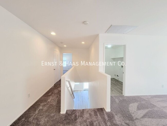 Building Photo - 17528 Yellowwood Way