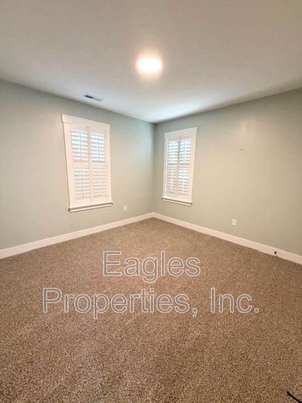 Building Photo - 609 Tuscany Cir