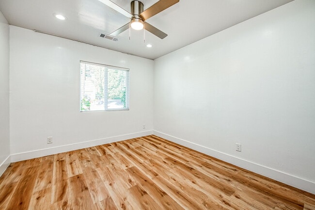 Building Photo - 2109 Tulare St