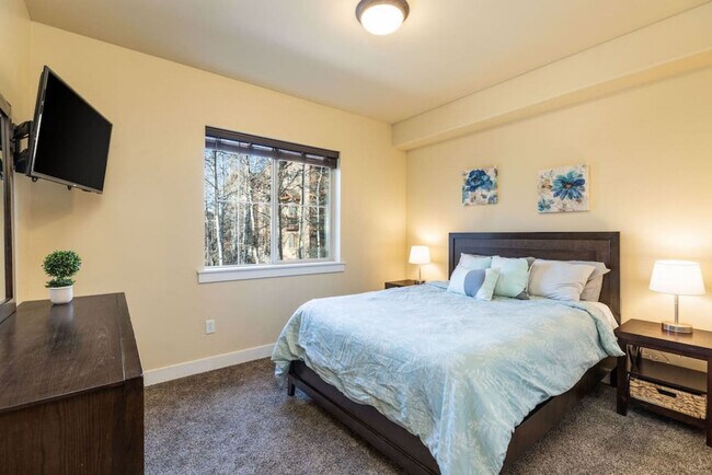 Building Photo - 5518 Lillehammer Ln