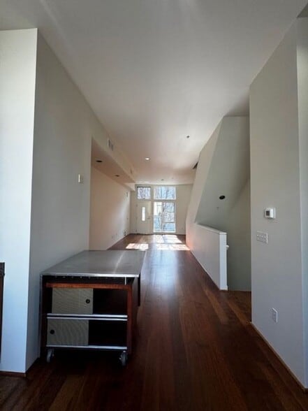 Building Photo - 42 Iron Horse Ln