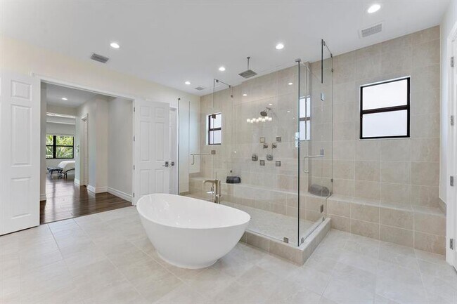 Building Photo - 9626 Vescovato Way